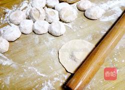 白菜鸡蛋馅饺子的做法图解8