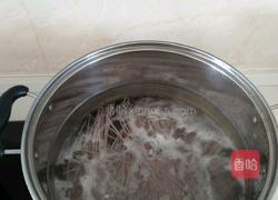 肉酱拌荞麦面条的做法图解2