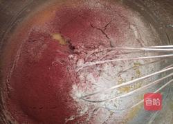 红丝绒杯子蛋糕的做法图解3