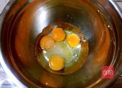 葡萄干蛋糕卷的做法图解3