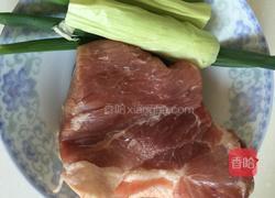 大葱猪肉馅包子的做法图解3