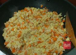 胡萝卜炒饭的做法图解6