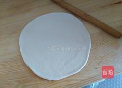 番茄酱版~培根红肠披萨〔9寸〕的做法图解9