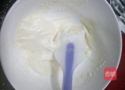 六寸中空蛋白蛋糕的做法图解7