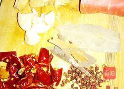 胡萝卜烧鸭掌的做法图解2