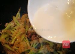 有机菜花炒肉的做法图解12