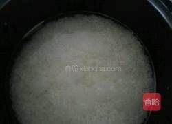 猪脚皮焖饭的做法图解2