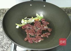 蒜苔炒牛肉的做法图解8