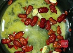 红枣枸杞杂粮粥的做法图解2