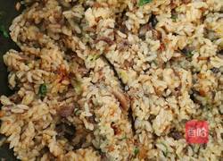 牛肉粒焖饭的做法图解3