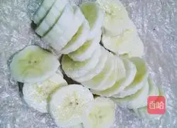 Illustration of how to make fruit salad bread bento 2