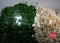 荠菜香干春卷的做法图解2
