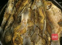 酥骨鲫鱼的做法图解2