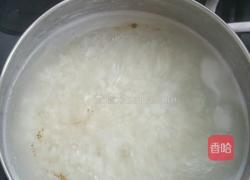 皮蛋火腿粥的做法图解4
