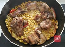 家常排骨黄豆煲的做法图解5