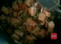 西红柿白菜炒馒头的做法图解7