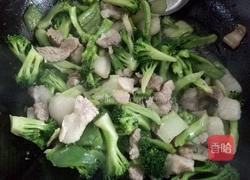 爆炒西兰花的做法图解3