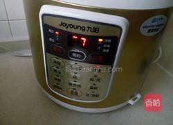 三黑果干枸杞粥的做法图解2