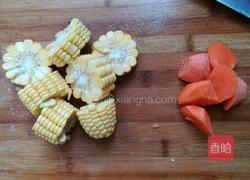 红萝卜玉米骨头汤的做法图解3