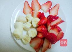草莓香蕉奶昔的做法图解4
