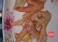 天麻鸡脚汤的做法图解1