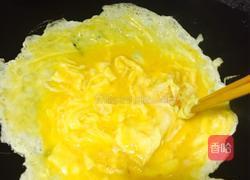 滑蛋炒虾仁的做法图解9