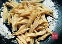 双椒炒腐竹的做法图解5