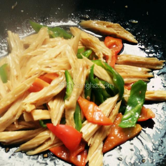 翻炒均匀即可装盘