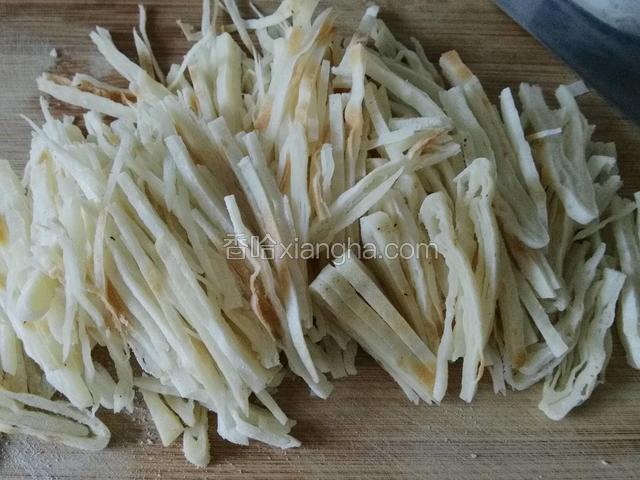 切成2厘米饼丝儿；