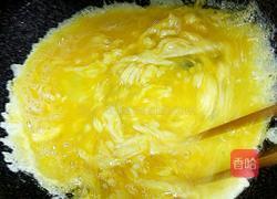 腊肠鸡蛋炒饭的做法图解3