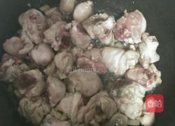 鸡腿焖山药豆的做法图解2