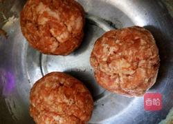 猪肉丸子的做法图解5