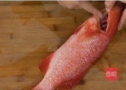 CCTV7食尚大转盘 双味黄耳东星斑的做法图解1