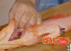 CCTV7食尚大转盘 双味黄耳东星斑的做法图解4