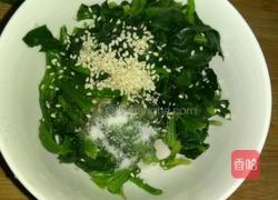 芝麻花生拌菠菜的做法图解2