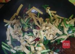 韭菜炒千張的做法圖解9