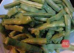 干煸肉末豆角的做法图解1