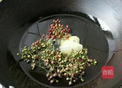 孜然鱼豆腐的做法图解2