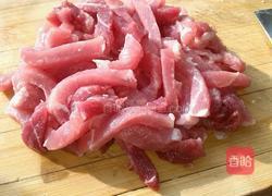 香辣西芹炒猪肉的做法图解1