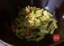 香辣西芹炒猪肉的做法图解8