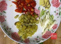 剁椒鱼头面的做法图解3