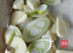 芹菜木耳炒肉的做法图解4