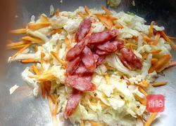 白菜炒腊肠的做法图解4