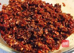 豆豉香辣牛肉酱的做法图解2