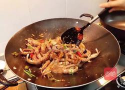 椒盐赖尿虾的做法图解1