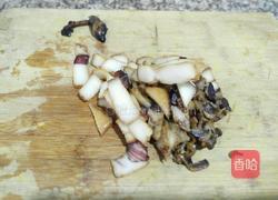 蒜苔炒腊肉的做法图解3