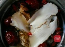 川穹白芷鱼汤的做法图解1