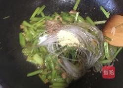芹菜炒粉的做法图解8