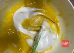 戚风蛋糕的做法图解5