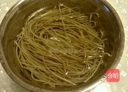 酸辣粉的做法图解1